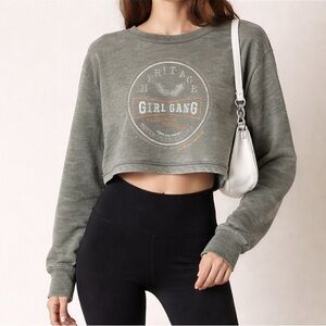 Lorna Jane Pullover Crop Crew Size Large Green “Girl Gang” logo